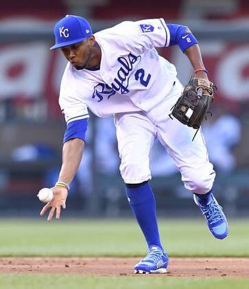 June 19, 2017 - Kansas City, MO, USA - Kansas City Royals shortstop Alcides Escobar bare hands a groundout by Boston Red Sox s Hanley Ramirez in the second inning on Monday, June 19, 2017 at Kauffman Stadium in Kansas City, Mo. Boston Red Sox vs. Kansas City Royals - ZUMAm67_ 20170619_zaf_m67_029 Copyright: xJohnxSleezerx
