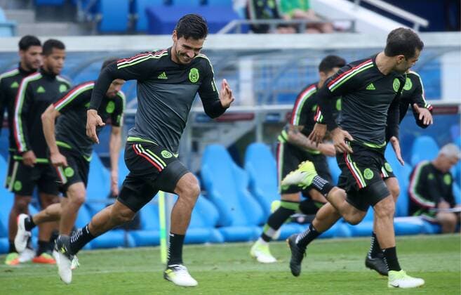 SOCHI, RUSSIA â€“ JUNE 20, 2017: Defender Oswaldo Alanis (L front) of the Mexican national football team training ahead of their upcoming 2017 FIFA Confederations Cup match against New Zealand. Sergei Fadeichev TASS  TS053D67