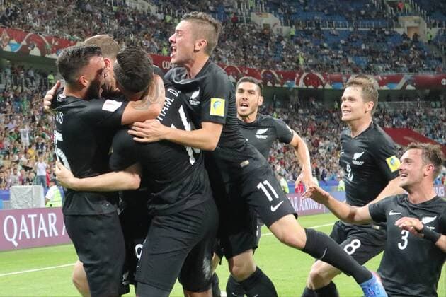 celebrate the goal, Torjubel zum 0:1 um Chris Wood (Neuseeland, New Zealand) - 21.06.2017: Mexiko vs. Neuseeland, Fisht Stadium Sotschi