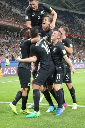 celebrate the goal, Torjubel zum 0:1 um Chris Wood (Neuseeland, New Zealand) - 21.06.2017: Mexiko vs. Neuseeland, Fisht Stadium Sotschi