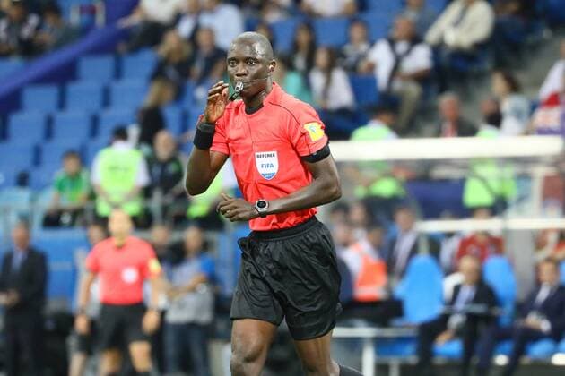 Schiedsrichter Bakary Gassama (Gambia) - 21.06.2017: Mexiko vs. Neuseeland, Fisht Stadium Sotschi