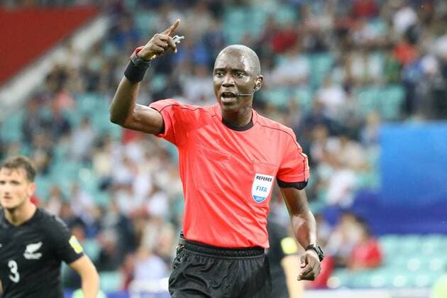 Schiedsrichter Bakary Gassama (Gambia) - 21.06.2017: Mexiko vs. Neuseeland, Fisht Stadium Sotschi