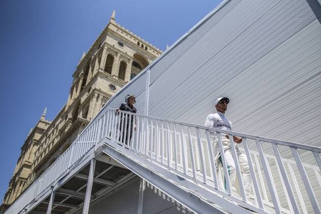 Motorsports: FIA Formula One World Championship WM Weltmeisterschaft 2017, Grand Prix of Europe, 44 Lewis Hamilton (GBR, Mercedes AMG Petronas F1 Team), Baku Azerbaijan xHOCHxZWEIx