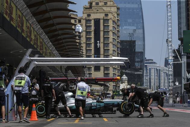 Motorsports: FIA Formula One World Championship WM Weltmeisterschaft 2017, Grand Prix of Europe, 44 Lewis Hamilton (GBR, Mercedes AMG Petronas F1 Team), Baku Azerbaijan xHOCHxZWEIx
