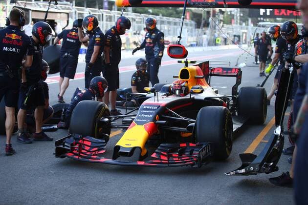 Azerbaijan Grand Prix, Baku 22 - 25 June 2017 23.06.2017 - Free Practice 2, Max Verstappen (NED) Red Bull Racing RB13 