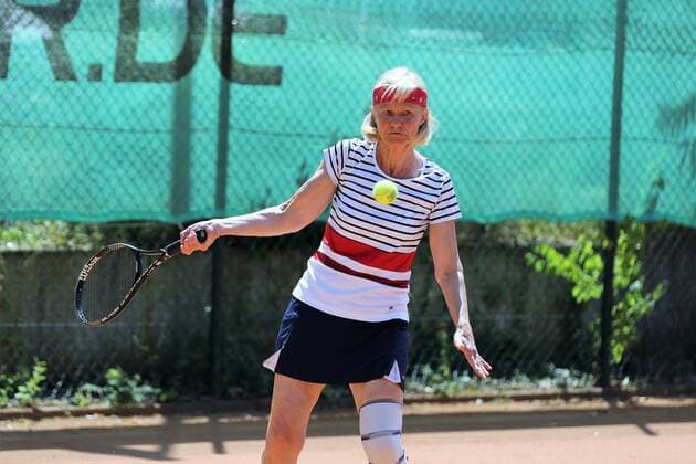 24.06.2017 Neu-Isenburg, RW Tennis-CLub Kampf um die Meisterschaft der Damen 60 Regionalliga TC RW Neu-Isenburg – TA SV Böblingen die Neu-Isenburgerin Brigitte Friedl (RW Neu-Isenburg)