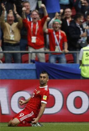 Mexico vs. Russia SAO PETERSBURGO, MO - 24.06.2017: MEXICO VS. RUSSIA - Alexander SAMEDOV of Russia celebrates his goal during a match between Mexico and Russia valid for the third round of the Confederations Cup 2017, on Saturday (24), held at Kazan Arena Stadium in Kazan, Russia. (Photo: Rodolfo Buhrer La Imagem Fotoarena) x1343484x  RodolfoxBuhrer