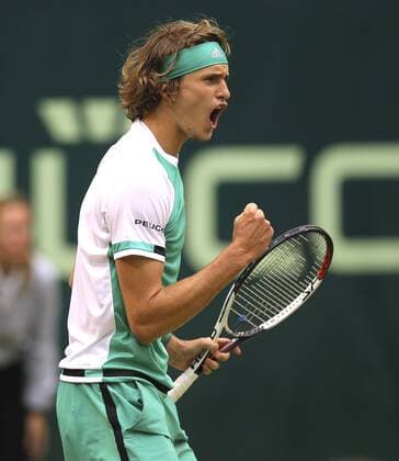 Bilder des Tages - SPORT Foto : Alexander Sascha Zverev ( GER ) defeats Gasquet in 3 sets Tennis-Turnier Gerry Weber Open im westfälischen Halle am Sa 24.06.2017