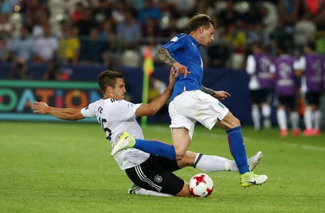 Marc Oliver Kempf, Federico Bernardeschi Aktion Spielszene Zweikampf Fußball Fussball U21 U 21 EM Europameisterschaft Länderspiel Saison 2016 2017 24.06.2017 DFB Nationalmannschaft GER BRDeutschland vs. Italien