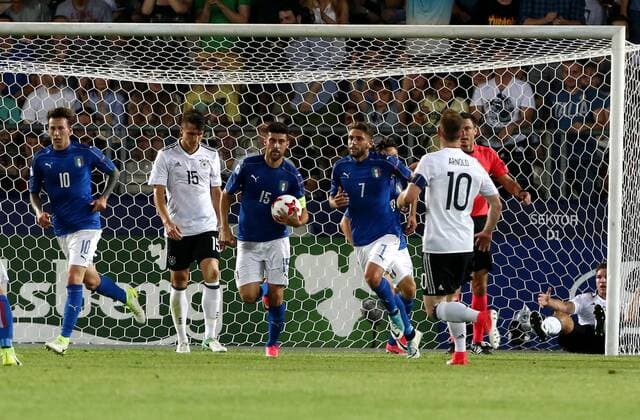 Federico Bernardeschi 1:0, Marc Oliver Kempf, Marco Benassi, Domenico Berardi, Maximilian Arnold Freude Emotion jubelnd Jubel nach 1:0 Fußball Fussball U21 U 21 EM Europameisterschaft Länderspiel Saison 2016 2017 24.06.2017 DFB Nationalmannschaft GER BRDeutschland vs. Italien