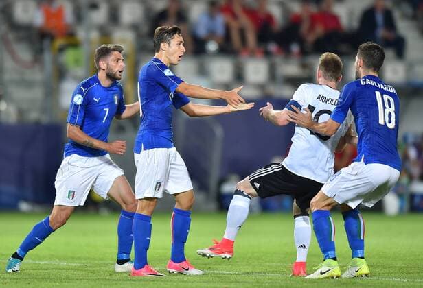 Fußball, U21 EM, Italien - Deutschland 2017.06.24 Krakow Pilka nozna kadra reprezentacja Mistrzostwa Europy U21 U 21 Polska 2017 Wlochy - Niemcy N z Domenico Berardi Federico Chiesa Maximilian Arnold (GER) Roberto Gagliardini Foto Lukasz Laskowski PressFocus 2017.06.24 Krakow Football UEFA Under21 Championship Poland 2017 Italy vs. Germany Domenico Berardi Federico Chiesa Maximilian Arnold (GER) Roberto Gagliardini Credit: Lukasz Laskowski PressFocus NEWSPIX.PL --- Newspix.pl  20170624LUK_087