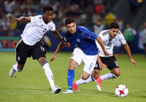 Gideon Jung, Lorenzo Pellegrini, Nadiem Amiri Aktion Spielszene Zweikampf Fußball Fussball U21 U 21 EM Europameisterschaft Länderspiel Saison 2016 2017 24.06.2017 DFB Nationalmannschaft GER BRDeutschland vs. Italien