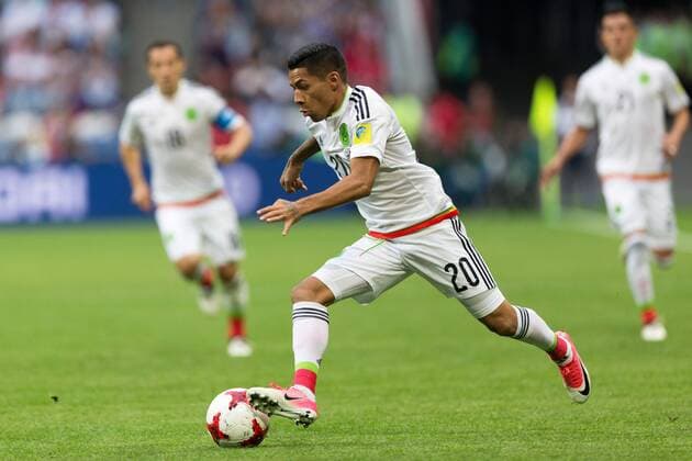 (170625) -- KAZAN, June 25, 2017 -- Javier Aquino of Mexico controls the ball during group A match between Russia and Mexico at the 2017 FIFA Confederations Cup in Kazan, Russia, on June 24, 2017. Mexico won 2-1. ) (SP)RUSSIA-KAZAN-FIFA-CONFED CUP-RUS VS MEX BaixXueqi 