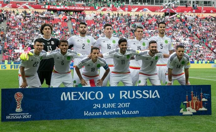 (170625) -- KAZAN, June 25, 2017 -- Players of Mexico line up ahead of group A match between Russia and Mexico at the 2017 FIFA Confederations Cup in Kazan, Russia, on June 24, 2017. Mexico won 2-1. ) (SP)RUSSIA-KAZAN-FIFA-CONFED CUP-RUS VS MEX BaixXueqi 