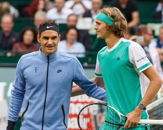 ALEXANDER ZVEREV und ROGER FEDERER Tennis - Gerry Weber Open - ATP Tennis Herren 500 - Gerry Weber Stadion - Halle Westf. - Nordrhein Westfalen - Germany - 25 June 2017. Â Copyright: xJuergenxHasenkopfx