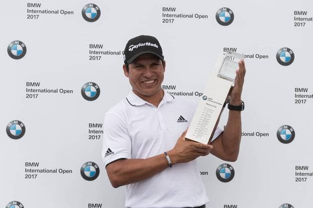 GOLF - BMW International Open 2017 MOOSINNING,GERMANY,25.JUN.17 - GOLF - European Tour, BMW International Open, GC Muenchen Eichenried. Image shows presentation ceremony winner Andres Romero (ARG). GEPAxpictures xMarkusxFischer