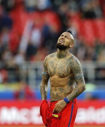 Themen der Woche - Sport Bilder des Tages - SPORT Bilder des Tages - SPORT Chile vs Australia MOSCOU, MO - 25.06.2017: CHILE VS AUSTRALIA - Arturo VIDAL of Chile after the match between Chile and Australia valid for the third round of the Confederations Cup 2017, this Sunday (25), held at the Spartak Stadium (Otkrytie Arena) in Moscow, Russia. (Photo: Rodolfo Buhrer La Imagem Fotoarena) x1344251x  RodolfoxBuhrer