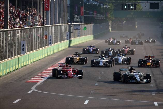 Azerbaijan Grand Prix, Baku 22 - 25 June 2017 25.06.2017 - Race, Sebastian Vettel (GER) Scuderia Ferrari SF70H and Lewis Hamilton (GBR) Mercedes AMG F1 W08 