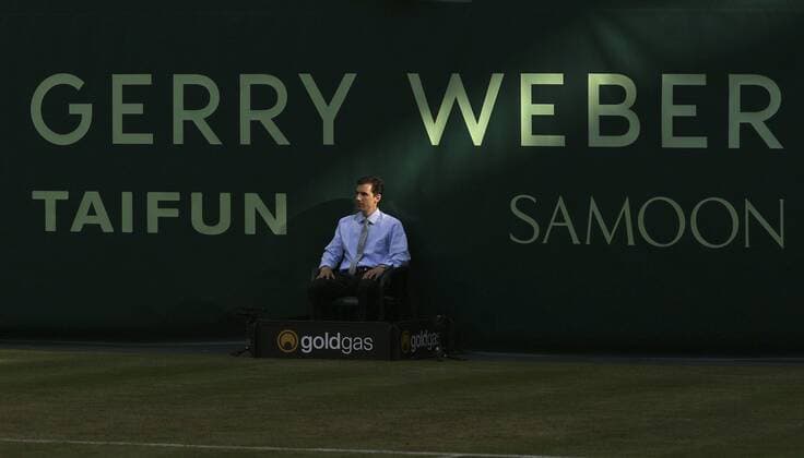 Foto : ein Linienrichter in der Abendsonne Tennis-Turnier Gerry Weber Open im westfälischen Halle am Mi. 21.06.2017