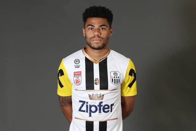 SOCCER - BL, LASK, team photoshooting PASCHING,AUSTRIA,26.JUN.17 - SOCCER - tipico Bundesliga, LASK Linz, team photo shooting. Image shows Paulo Otavio Rosa Silva (LASK). GEPAxpictures xMathiasxMandl