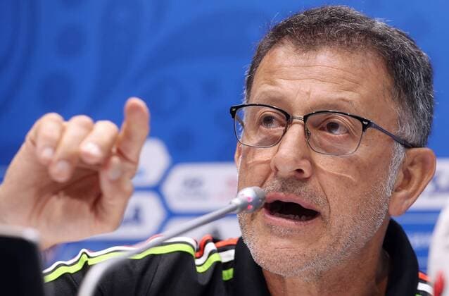 SOCHI, RUSSIA - JUNE 28, 2017: Head coach Juan Carlos Osorio of the Mexican national football team speaks at a press conference PK Pressekonferenz ahead of their 2017 FIFA Confederations Cup semi-final match against Germany. Artyom Korotayev TASS  TS055185