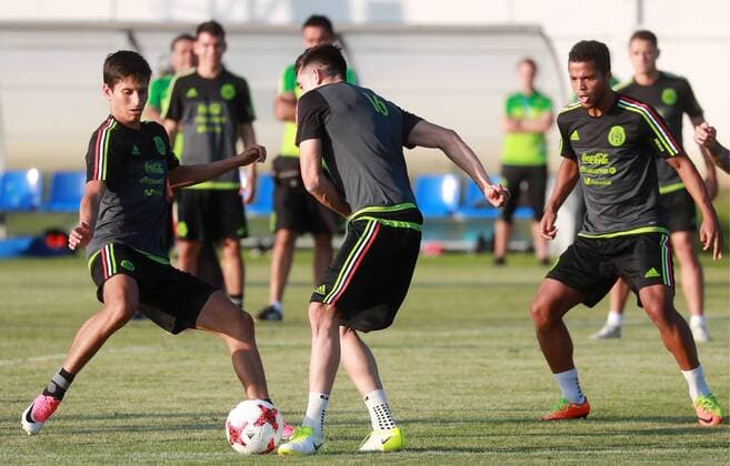 SOCHI, RUSSIA - JUNE 28, 2017: Jurgen Damm, Hector Herrera, and Giovani dos Santos (L-R) of the Mexican men s national football team seen during a training session ahead of the 2017 FIFA Confederations Cup semifinal match against Germany. The game is scheduled for June 29, 2017. Sergei Fadeichev TASS  TS055360