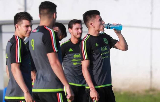 SOCHI, RUSSIA - JUNE 28, 2017: Players of the Mexican men s national football team seen during a training session ahead of the 2017 FIFA Confederations Cup semifinal match against Germany. The game is scheduled for June 29, 2017. Sergei Fadeichev TASS  TS055367