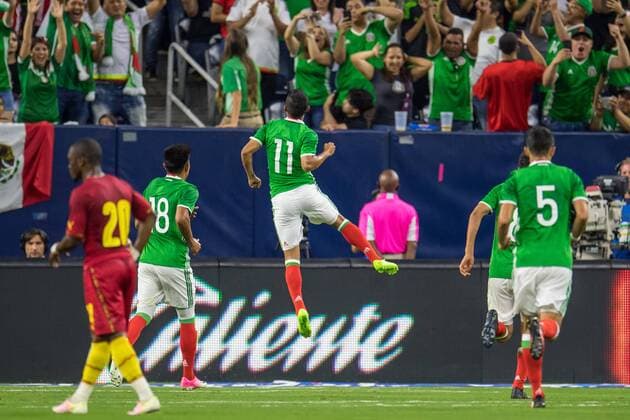 Bilder des Tages - SPORT June 28, 2017: Mexico midfielder Elas Hernndez (11) celebrates his goal during the 1st half of an international soccer friendly match between Mexico and Ghana at NRG Stadium in Houston, TX. .. CSM Soccer 2017: Ghana vs Mexico JUN 28 - ZUMAc04_ 20170628_zaf_c04_006 Copyright: xTraskxSmithx