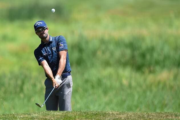 JUN 29, 2017 - Adam Hadwin (CAN) chips onto the sixth green during the opening round at the 2017 Quicken Loans National at the Tournament Players Club in Potomac MD. PGA Golf Herren 2017: Quicken Loans National JUN 29 - ZUMAcjm_ 20170629_zaf_cjm_035 Copyright: xJohnxMiddlebrookx