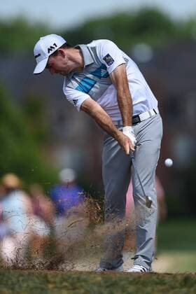 JUN 29, 2017 - Nick Taylor (CAN) blasts his ball out of the straw on the eighteenth during the opening round at the 2017 Quicken Loans National at the Tournament Players Club in Potomac MD. PGA Golf Herren 2017: Quicken Loans National JUN 29 - ZUMAcjm_ 20170629_zaf_cjm_038 Copyright: xJohnxMiddlebrookx
