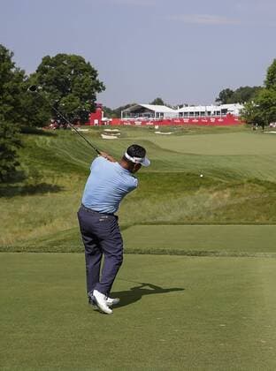 POTOMAC, MD - JUNE 30: K.J. Choi hits from the 16th tee box during the second round of the Quicken Loans National on June 30, 2017 at TPC Potomac at Avenel Farm in Potomac, MD.(Photo by Justin Cooper Icon Sportswire) GOLF: JUN 30 PGA Golf Herren - Quicken Loans National - Second Round Icon170630002 EDITORIAL USE ONLY