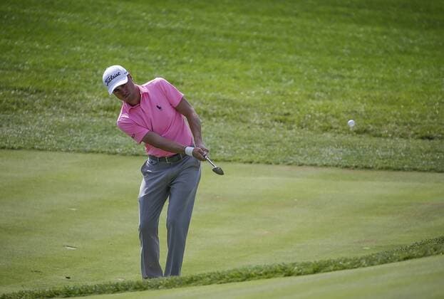 POTOMAC, MD - JUNE 30: Justin Thomas chips onto the 15th green during the second round of the Quicken Loans National on June 30, 2017 at TPC Potomac at Avenel Farm in Potomac, MD.(Photo by Justin Cooper Icon Sportswire) GOLF: JUN 30 PGA Golf Herren - Quicken Loans National - Second Round Icon170630008 EDITORIAL USE ONLY