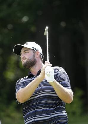 POTOMAC, MD - JUNE 30: Marc Leishman hits an iron off of the par 3 9th tee box during the second round of the Quicken Loans National on June 30, 2017 at TPC Potomac at Avenel Farm in Potomac, MD.(Photo by Justin Cooper Icon Sportswire) GOLF: JUN 30 PGA Golf Herren - Quicken Loans National - Second Round Icon170630035 EDITORIAL USE ONLY