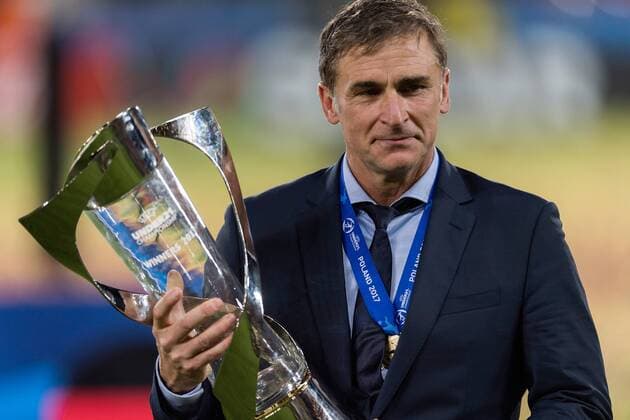 Fussball International U 21 Europameisterschaft 2017 in Krakau 30.06.2017 Finale Deutschland - Spanien Trainer Stefan Kuntz (Deutschland) mit EM Pokal 