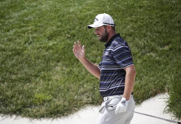 POTOMAC, MD - JUNE 30: Marc Leishman waves to the crowd after coming out of a bunker around the 9th green during the second round of the Quicken Loans National on June 30, 2017 at TPC Potomac at Avenel Farm in Potomac, MD.(Photo by Justin Cooper Icon Sportswire) GOLF: JUN 30 PGA Golf Herren - Quicken Loans National - Second Round Icon170630036 EDITORIAL USE ONLY