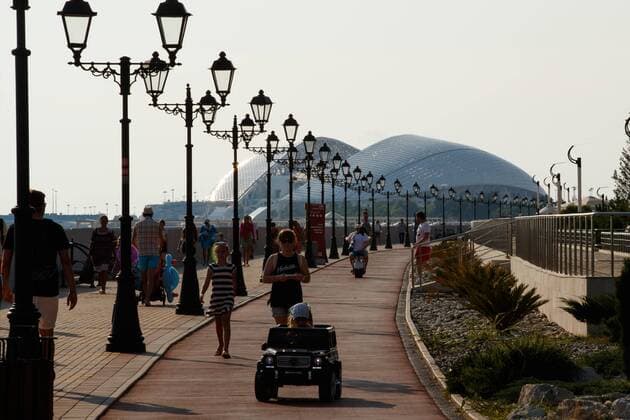 General photos Sochi 2017 SOCHI, SC - 30.06.2017: GENERAL PHOTOS SOCHI 2017 - Moving in the city of Sochi, one of the four venues of the 2017 Confederations Cup and 2018 World Cup in Russia. In the photo, the Fisht Stadium (Olympic Stadium of Sochi) and bathers on the beach in front of the stadium. (Photo: Marcelo Machado de Melo Fotoarena) x1348277x  MarceloxMachadoxdexMelo