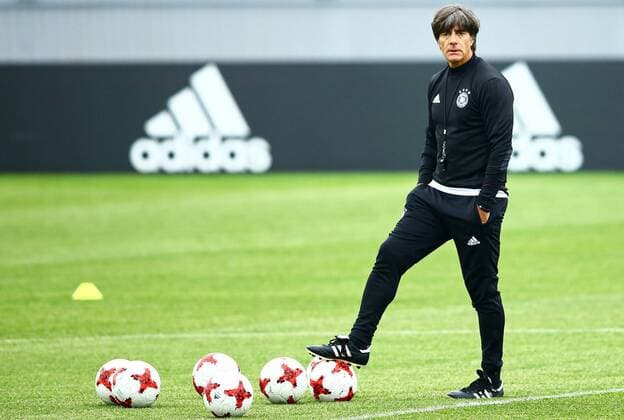 Themen der Woche - SPORT Bilder des Tages - SPORT German training in St. Petersburg SÃO PETERSBURGO, MO - 01.07.2017: GERMAN TRAINING IN ST. PETERSBURG - Joachim Löw (GER) of Germany during training of the German soccer team on the eve of the 2017 Confederations Cup final on Saturday (01), held at the Petrovsky stadium in St. Petersburg, Russia. Germany faces tomorrow& 39;s selection of Chile in search of the title. (Photo: Heuler Andrey DiaEsportivo Fotoarena) x1348441x  HeulerxAndrey