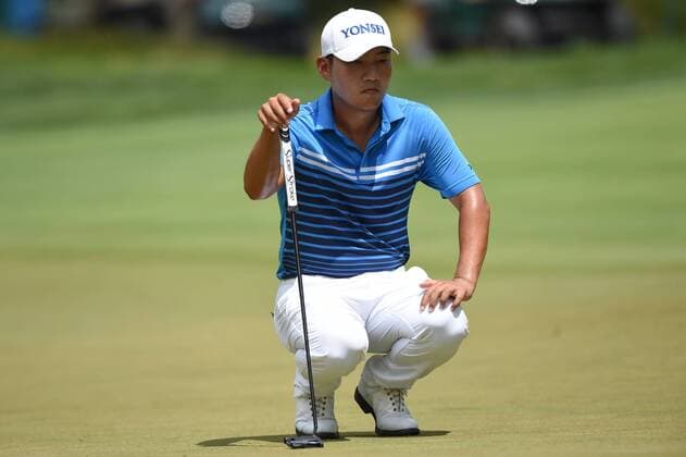 JUL 01, 2017 - Sung Kang (KOR) reviews his putt during the third round at the 2017 Quicken Loans National at the Tournament Players Club in Potomac MD. PGA Golf Herren 2017: Quicken Loans National JUL 01 - ZUMAcjm_ 20170701_zaf_cjm_028 Copyright: xJohnxMiddlebrookx