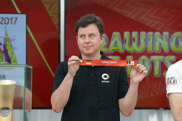 01.07.2017, Porec, CRO, FIVB World Tour, Beachvolleyball Major Series, Porec, Auslosung der Begegnungen fuer die bevorstehende Beachvolleyball WM in Wien, im Bild Michael Oblasser during drawing encounters for the upcoming Beach volleyball Beachvolleyball World Championship WM Weltmeisterschaft in Vienna as a side event of the FIVB World Tour Major Series Tournament in Porec, Croatia on 2017 07 01. Porec  EX_PIXS  