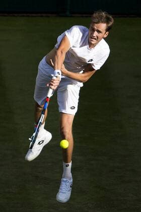 Bilder des Tages - SPORT 170703 Daniil Medvedev, Ryssland, under första omgangen av tennisturneringen Wimbledon den 3 juli 2017 i London.  Copyright: DANIELxSTILLER BB170703DS034