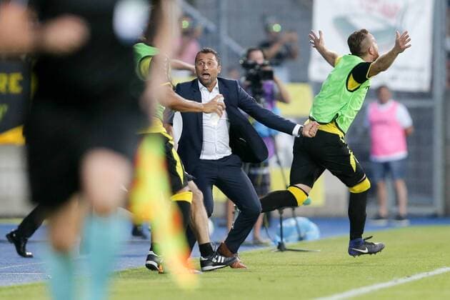 Paolo Amodio (Trainer Niederkorn) jubelt, freut sich, Jubel, Freude nach Schlusspfiff 04.07.2017 Fussball Europa League Qualifikation, 1. Runde, Saison 2017-2018 04.07.2017 LUX, ELQ, FC Progres Niederkorn (LUX) - Glasgow Rangers FC (SCO) Stade Josy Barthel, Luxemburg 