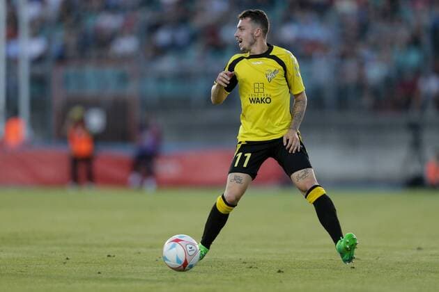 Mike Schneider (Niederkorn 11) Freisteller, Einzelbild, Aktion, Ganzkörper 04.07.2017 Fussball Europa League Qualifikation, 1. Runde, Saison 2017-2018 04.07.2017 LUX, ELQ, FC Progres Niederkorn (LUX) - Glasgow Rangers FC (SCO) Stade Josy Barthel, Luxemburg 