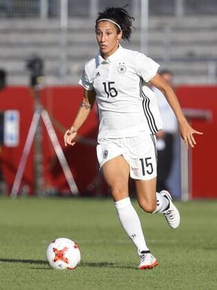 Sandhausen , Fußball Länderspiel Deutschland vs. Brasilien , Sara Doorsoun ( GER )