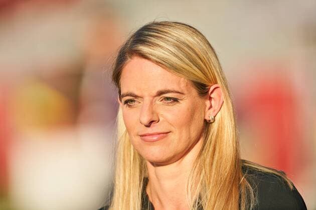 Nia KUENZER, DFB Fussball Weltmeisterin, ARD Frauenfußball-Expertin, Halbfigur , Aktion, Einzelbild, Portrait, Portraet, Einzelaktion DEUTSCHLAND - BRASILIEN 3-1 Fussball Laenderspiel Damen Vorbereitung zur EM in den Niederlanden in Sandhausen, Deutschland am 04.07.2017 Freundschaftsspiel
