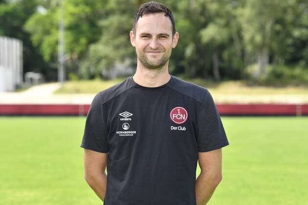 03.07.2017 - 1. FC Nürnberg FCN Club - 2. Fußball Bundesliga BL - Saison 2017 2018 - Fototermin Porträttermin Portraittermin - - Sascha Rurainski (Physiotherapeut 1.FC Nürnberg FCN ) Einzelbild Einzelfoto Portrait Porträt Kopfbild