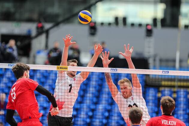 July 5, 2017 - Curitiba, Parano, Brasil - CURITIBA, BRAZIL JULY 5: Tyler Sanders and Jansen Vandoorn of the Canada team during a match between Russia and Canada as part of the FIVB Volleyball World League 2017 at the Arena da Baixada Stadium on July 4, 2017 in Curitiba, Brazil. .Foto: RUS v CAN - FIVB Volleyball World League 2017 - ZUMAb158 20170705_zap_b158_001 Copyright: xGeraldoxBubniakx