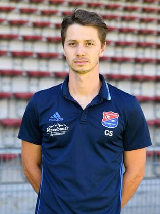 Physiotherapeut Andreas Fischer (Unterhaching) Einzelbild, Aktion, Action Porträt, Portrait, Fußball, GER, 3.Liga, Porträttermin 2017 2018, SpVgg Unterhaching, xslx