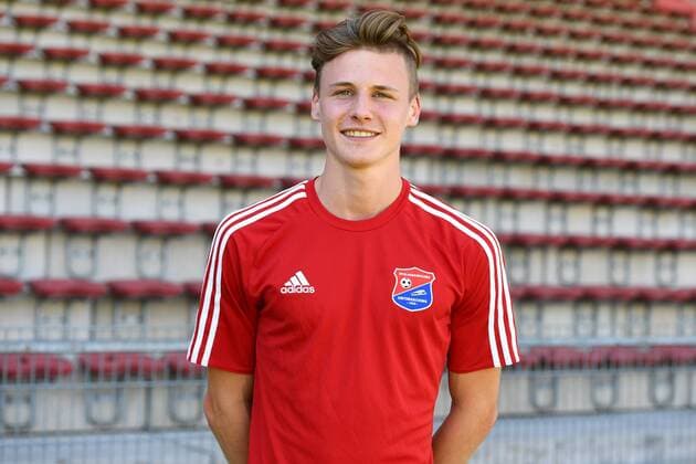 Alexander Kaltner (Unterhaching, 24) Einzelbild, Aktion, Action, Porträt, Portrait, Fußball, GER, 3.Liga, Porträttermin 2017 2018, SpVgg Unterhaching, xslx