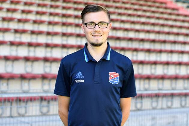 Betreuer Stefan Schwabl (Unterhaching) Einzelbild, Aktion, Action, Porträt, Portrait, Fußball, GER, 3.Liga, Porträttermin 2017 2018, SpVgg Unterhaching, xslx