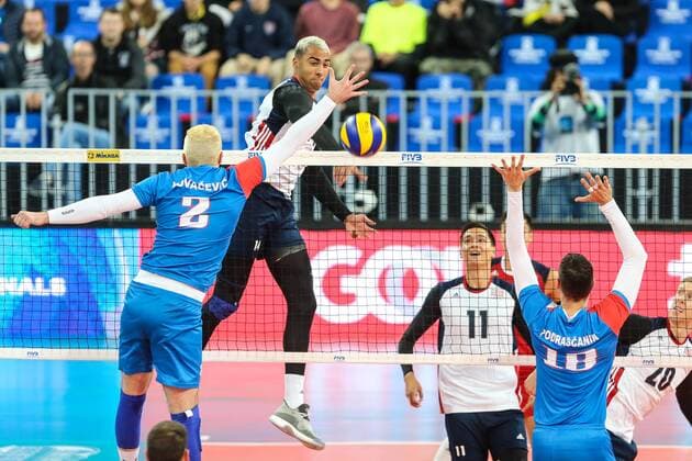 Benjamin Patch of the USA team VOLLEY BALL : Serbie vs Etats Unis - FIVB Volleyball World League 2017 - Curitiba - 05 07 2017 GeraldoBubniak Panoramic 